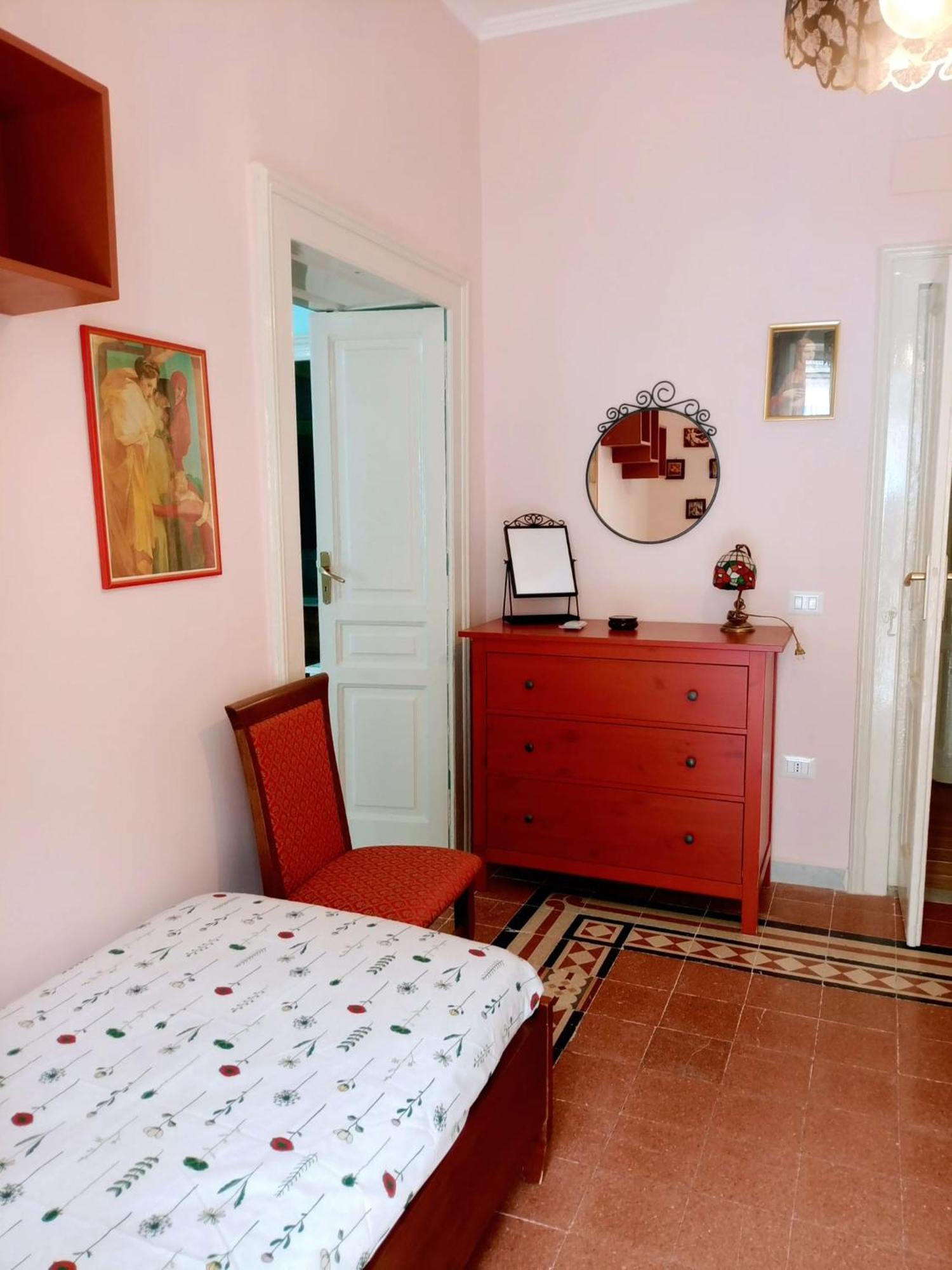 Bright 2-bedroom Near Appartement